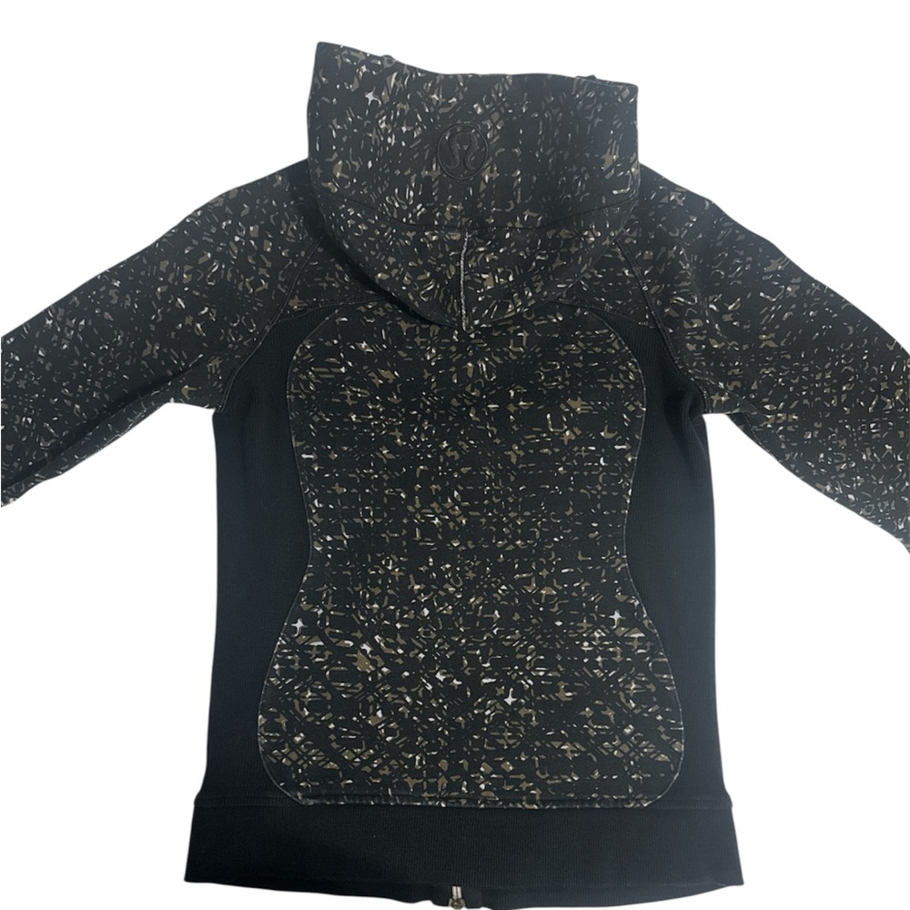 lululemon athletica Black Patterned Jacket - Picture 3 of 4